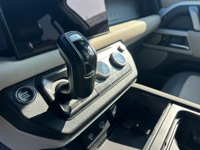 2023 Land Rover Defender 130 X-Dynamic SE