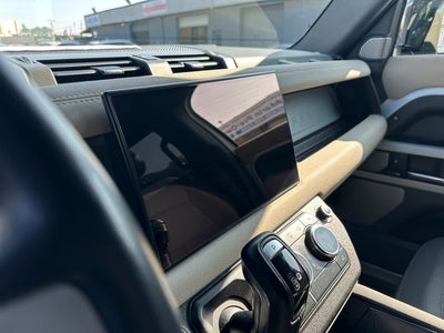 2023 Land Rover Defender 130 X-Dynamic SE