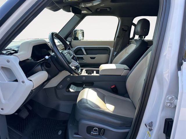 2023 Land Rover Defender 130 X-Dynamic SE
