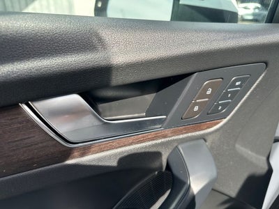 2024 Audi Q5 45 S line Premium quattro