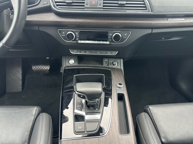 2024 Audi Q5 45 S line Premium quattro
