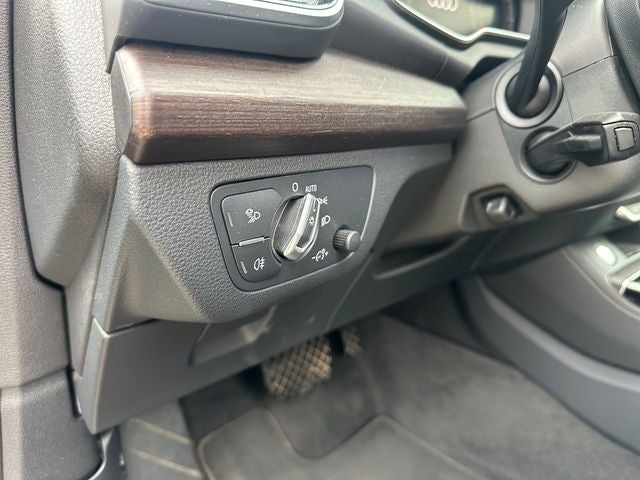 2024 Audi Q5 45 S line Premium quattro