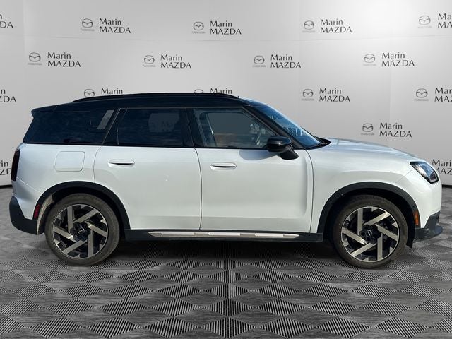 2025 MINI Cooper Countryman Signature Plus