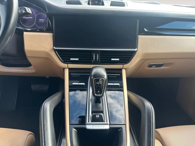 2022 Porsche Cayenne Base