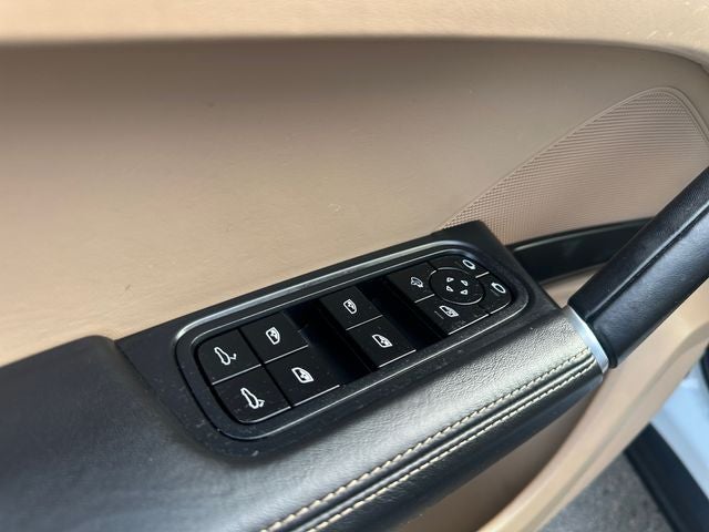 2022 Porsche Cayenne Base