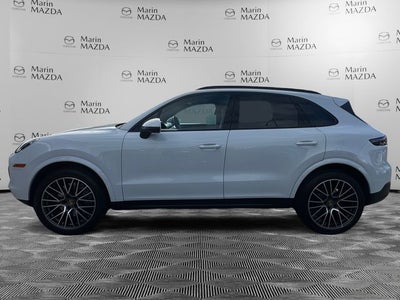 2022 Porsche Cayenne Base