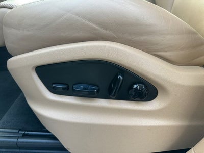 2022 Porsche Cayenne Base