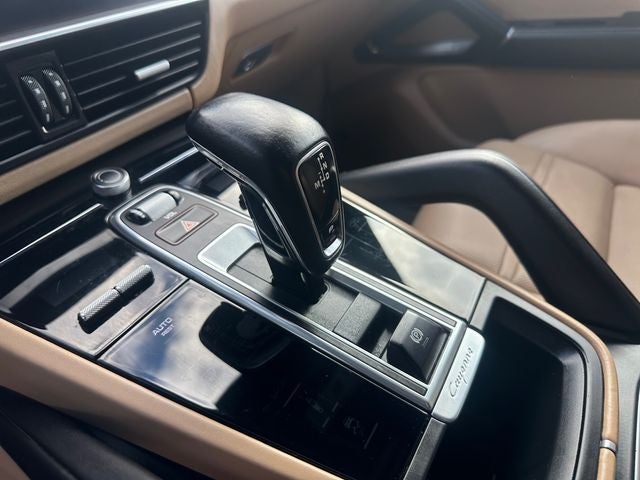 2022 Porsche Cayenne Base