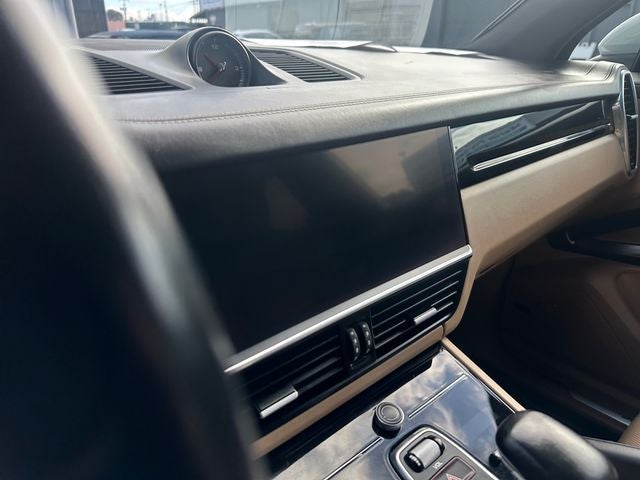 2022 Porsche Cayenne Base