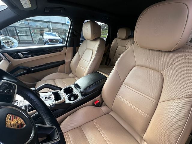 2022 Porsche Cayenne Base