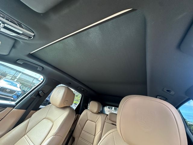 2022 Porsche Cayenne Base