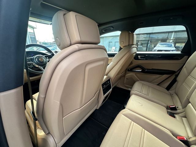 2022 Porsche Cayenne Base