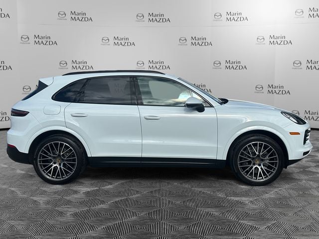 2022 Porsche Cayenne Base