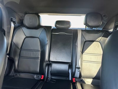 2023 Porsche Cayenne Coupe Platinum Edition