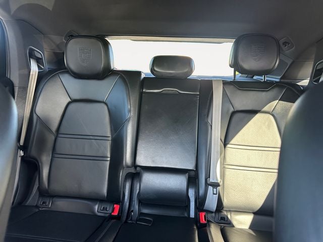 2023 Porsche Cayenne Coupe Platinum Edition