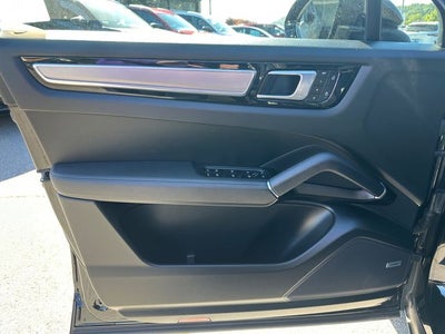 2023 Porsche Cayenne Coupe Platinum Edition