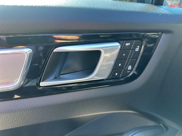 2023 Porsche Cayenne Coupe Platinum Edition