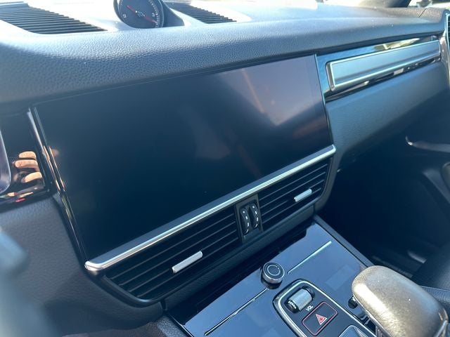 2023 Porsche Cayenne Coupe Platinum Edition