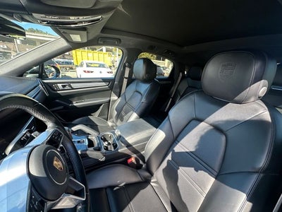 2023 Porsche Cayenne Coupe Platinum Edition