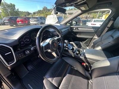 2023 Porsche Cayenne Coupe Platinum Edition