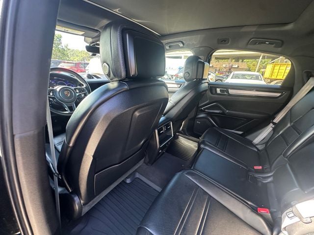 2023 Porsche Cayenne Coupe Platinum Edition