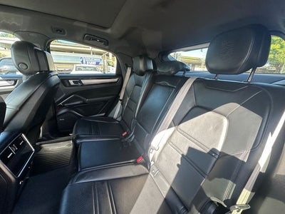 2023 Porsche Cayenne Coupe Platinum Edition