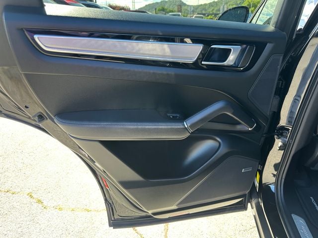 2023 Porsche Cayenne Coupe Platinum Edition