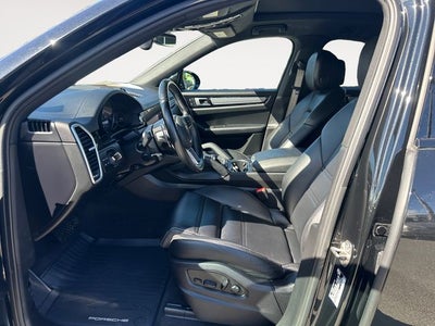2023 Porsche Cayenne Coupe Platinum Edition