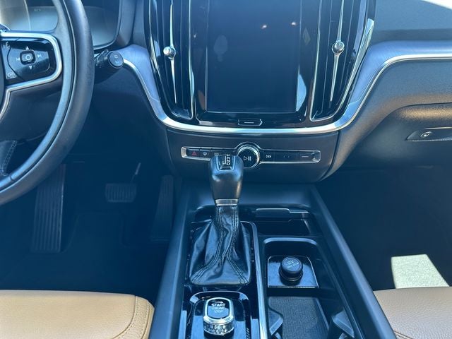 2020 Volvo V60 Cross Country T5
