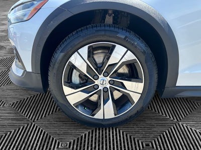 2020 Volvo V60 Cross Country T5