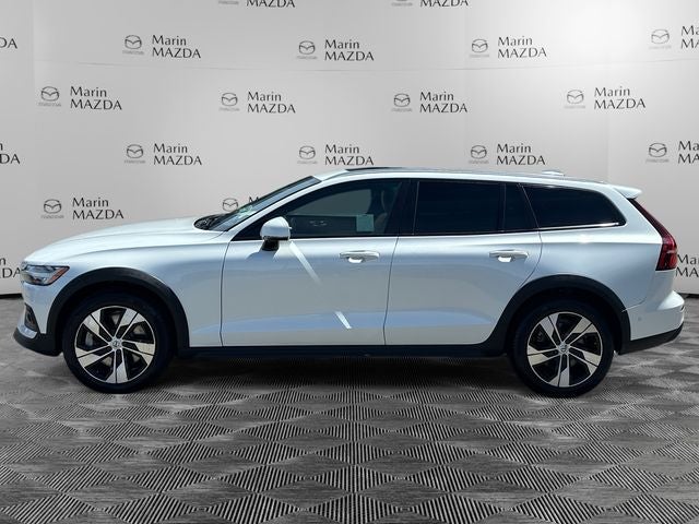 2020 Volvo V60 Cross Country T5