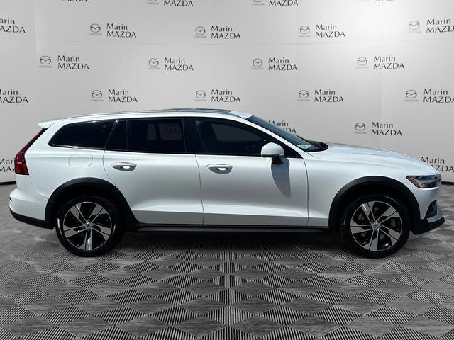 2020 Volvo V60 Cross Country T5
