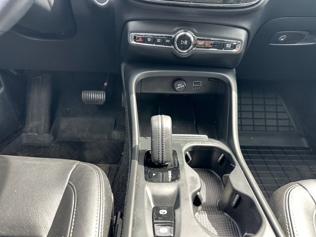2020 Volvo XC40 Momentum