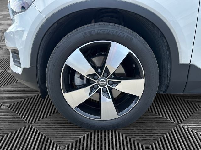 2020 Volvo XC40 Momentum