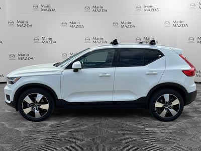 2020 Volvo XC40 Momentum