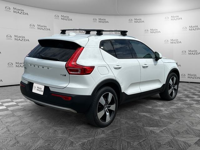 2020 Volvo XC40 Momentum