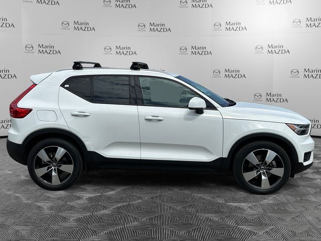 2020 Volvo XC40 Momentum