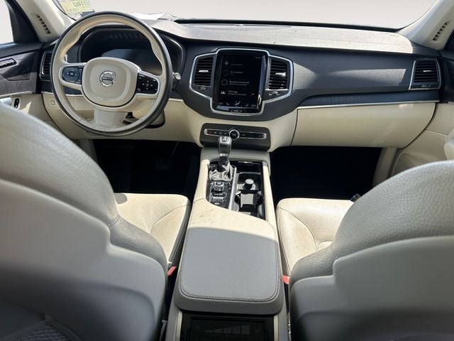 2020 Volvo XC90 T6 Momentum