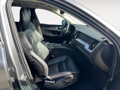 2019 Volvo XC60 T6 Momentum