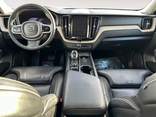 2022 Volvo XC60 B5 Inscription