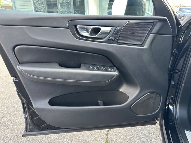 2022 Volvo XC60 B5 Inscription