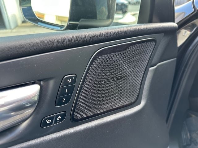 2022 Volvo XC60 B5 Inscription