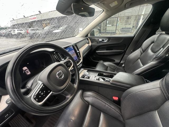 2022 Volvo XC60 B5 Inscription