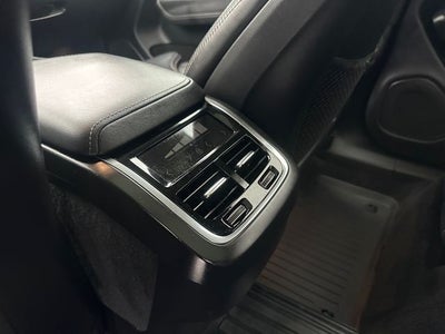 2022 Volvo XC60 B5 Inscription