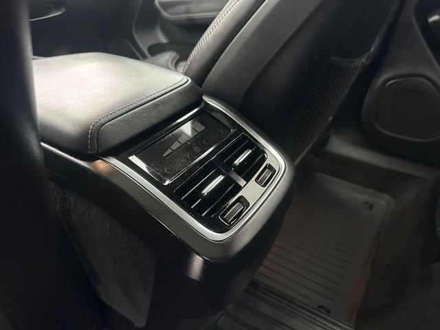 2022 Volvo XC60 B5 Inscription