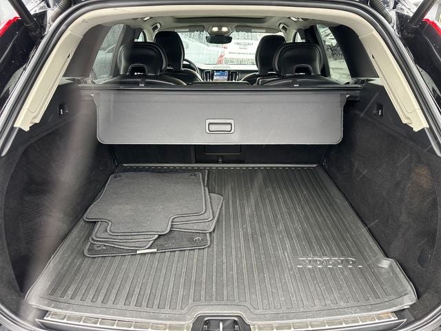 2022 Volvo XC60 B5 Inscription